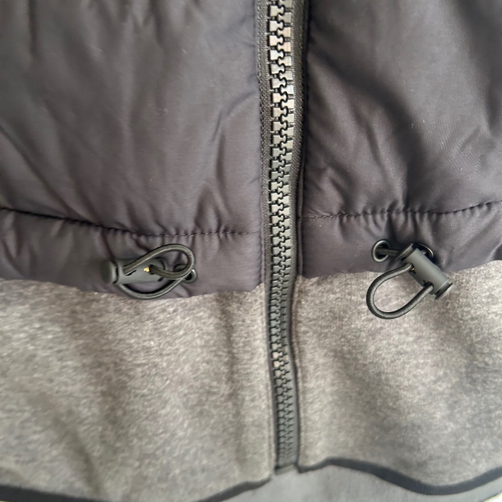 Athleta Fjord Hybrid Jacket Size Large Athletic Quilted Lightweight Insulated - Picture 6 of 8